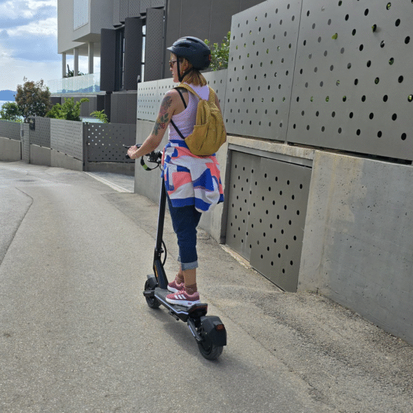 Electric Scooter - Image 3